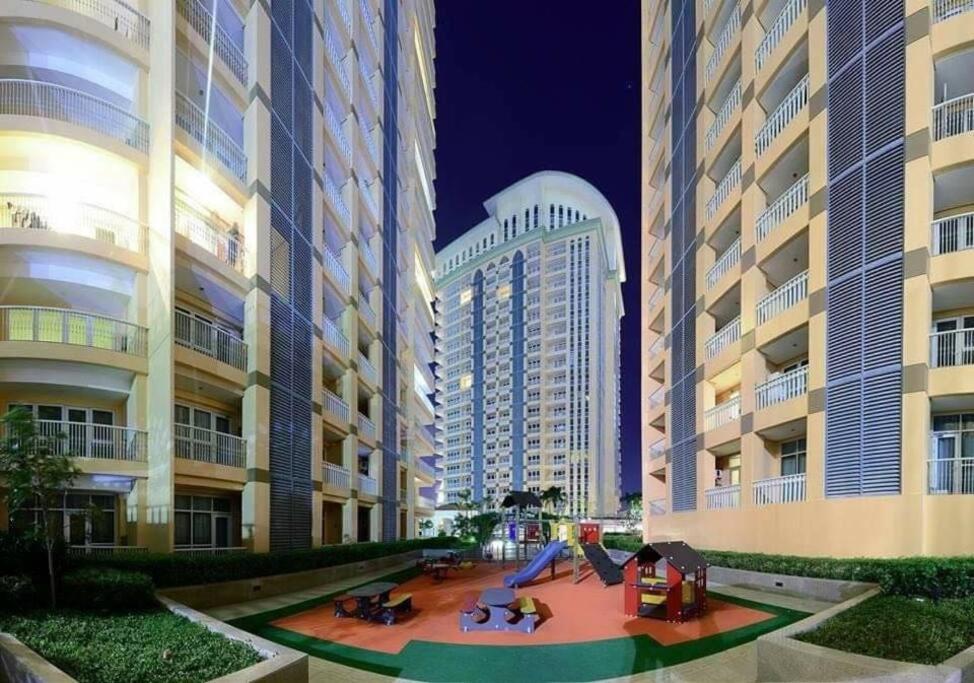 A2J Luxury 1Br Balcony Suite Near Venice Mall Bgc Manila Dış mekan fotoğraf