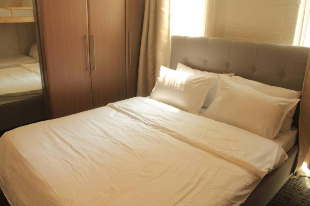 A2J Luxury 1Br Balcony Suite Near Venice Mall Bgc Manila Dış mekan fotoğraf